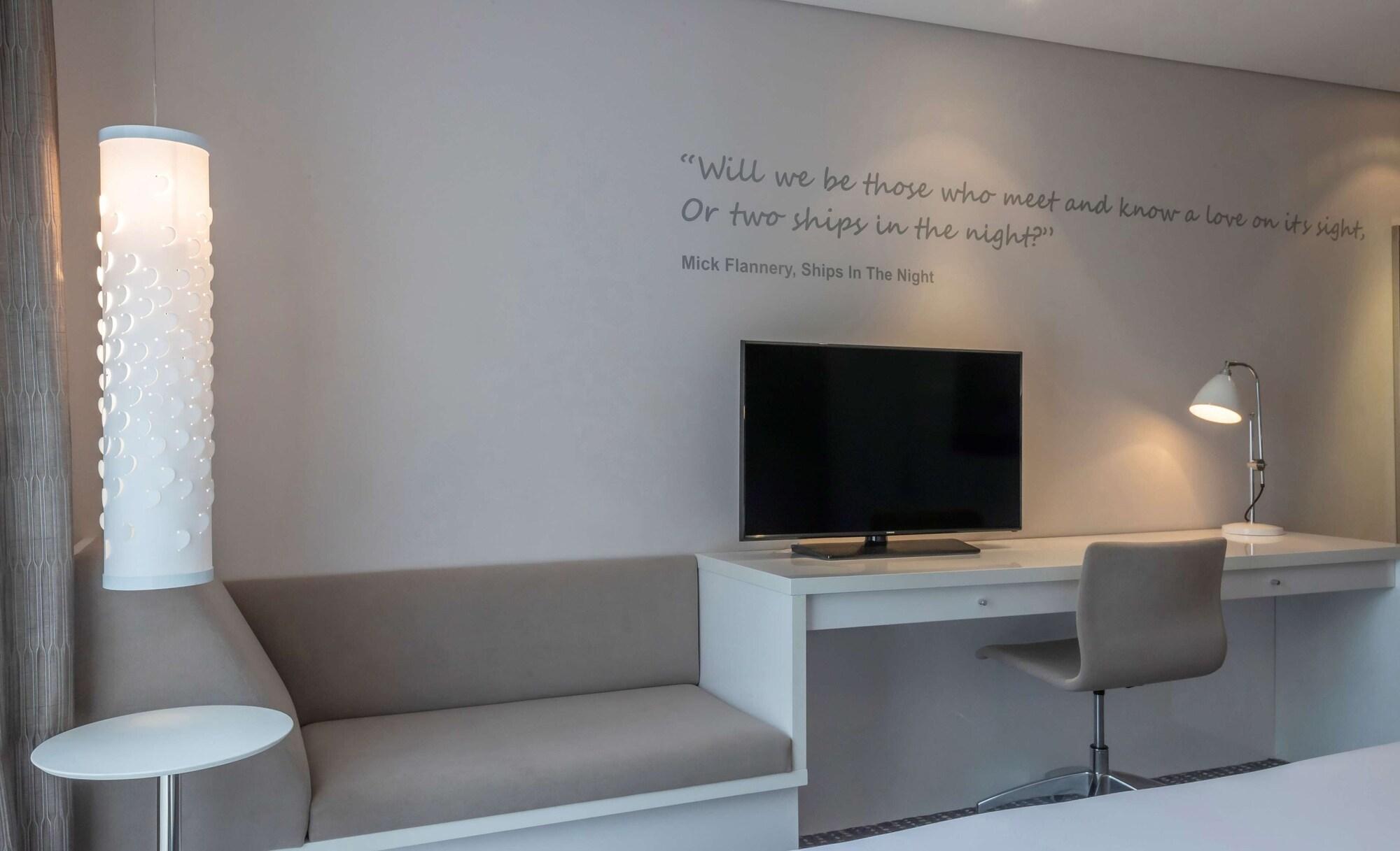 The Morrison Dublin, Curio Collection By Hilton Hotell Eksteriør bilde A room at the hotel