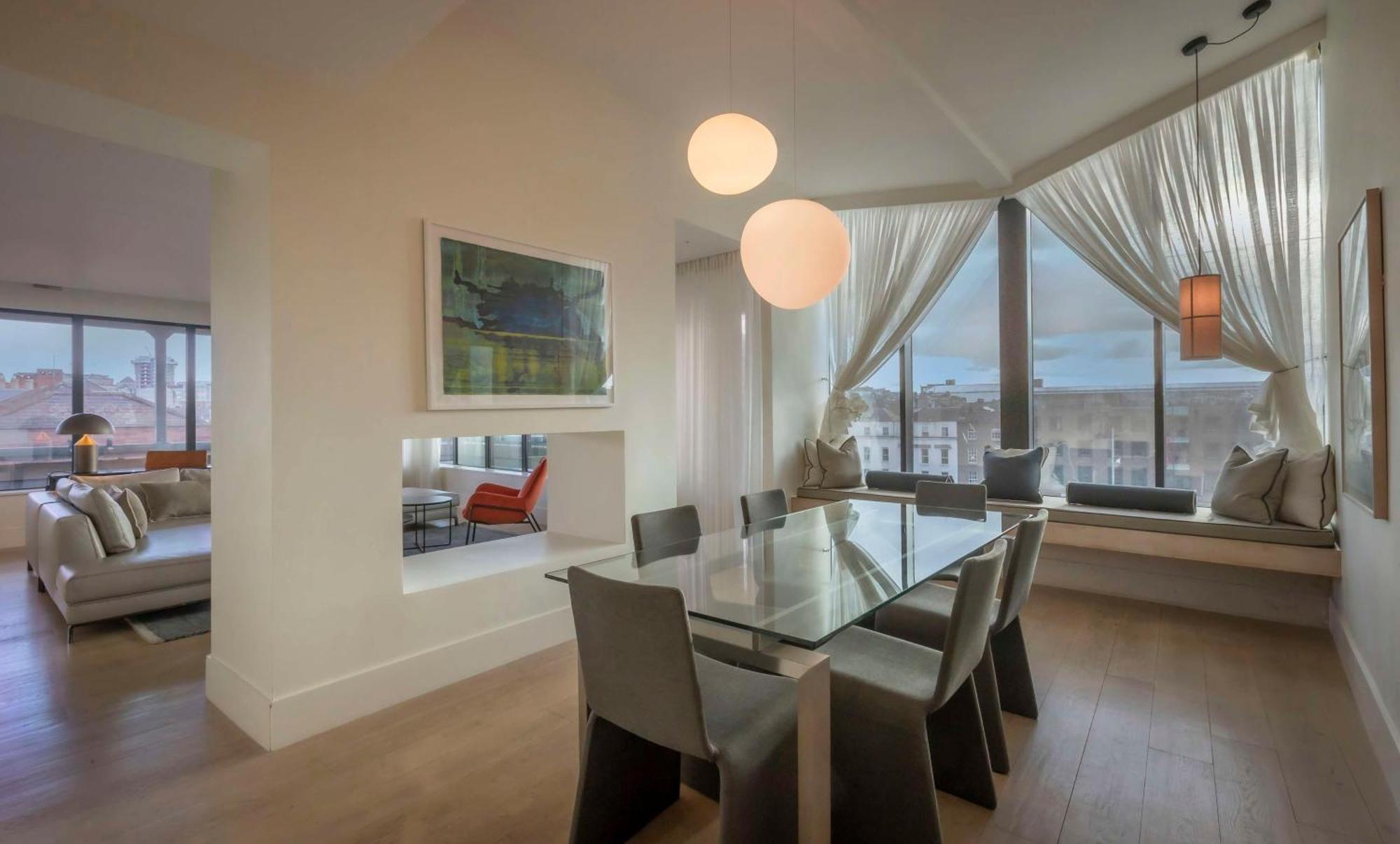 The Morrison Dublin, Curio Collection By Hilton Hotell Eksteriør bilde A dining room