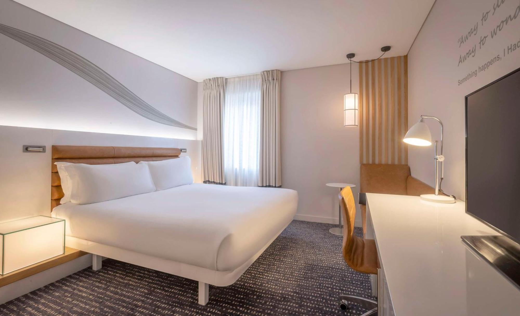 The Morrison Dublin, Curio Collection By Hilton Hotell Eksteriør bilde A room at the hotel