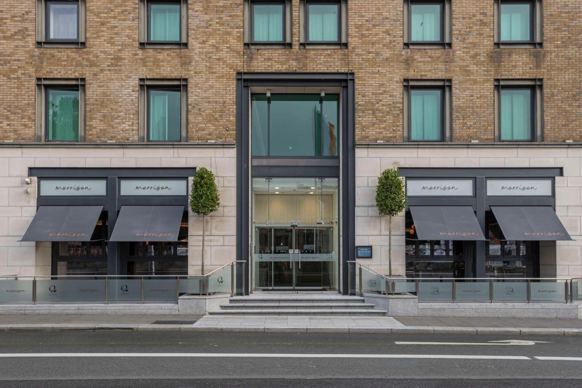 The Morrison Dublin, Curio Collection By Hilton Hotell Eksteriør bilde The entrance to the hotel