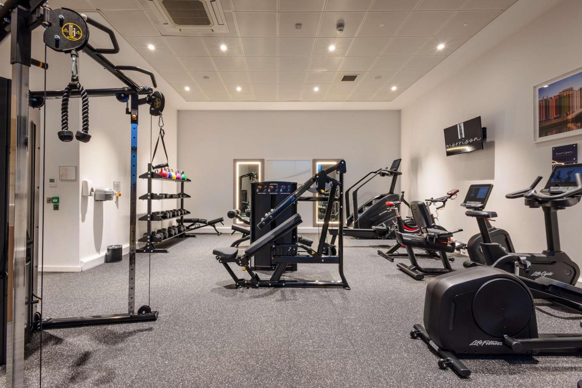 The Morrison Dublin, Curio Collection By Hilton Hotell Eksteriør bilde The gym at the hotel